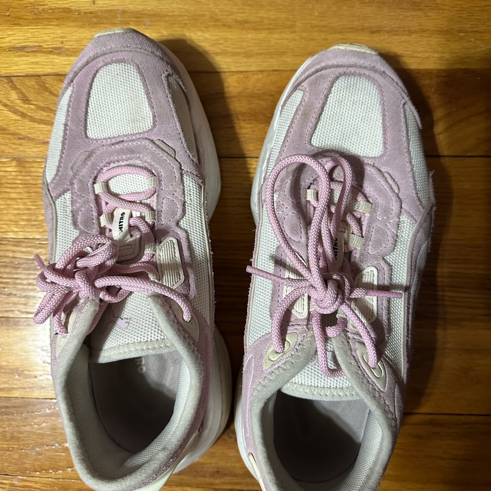 Puma Women's Athletic Shoes in Pink and White